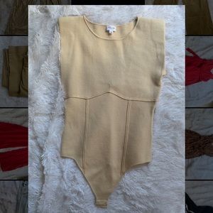 Size L Lelis body suit
